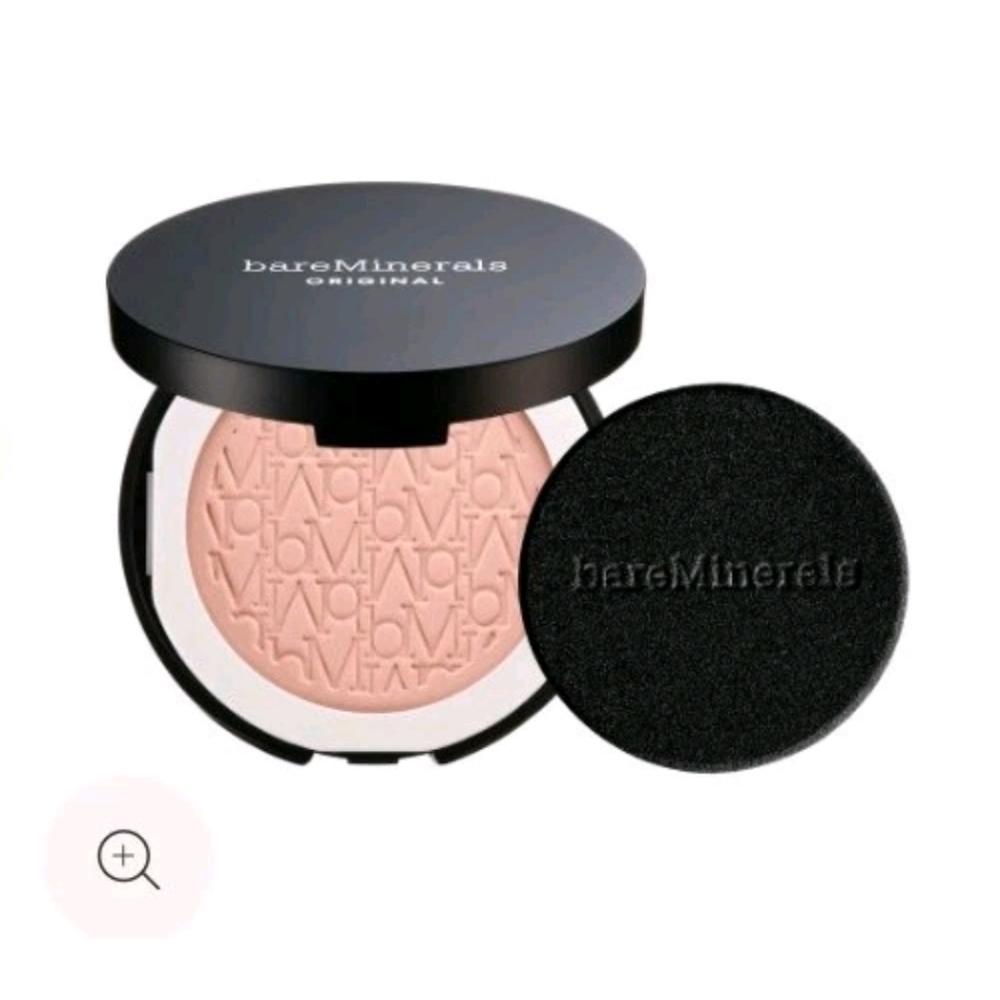 New bareMinerals Original Pressed Powder Foundation In 09 Light Beige